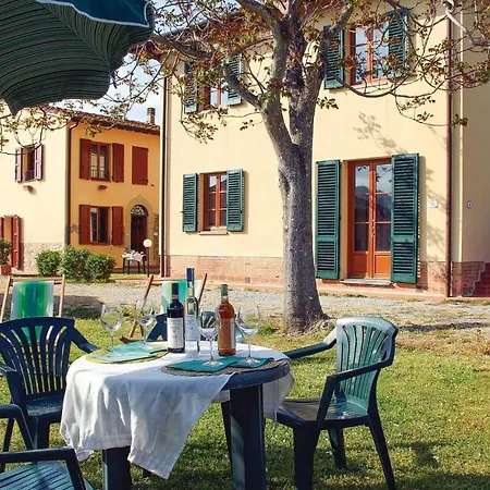 Casale Del Borgo 6 *